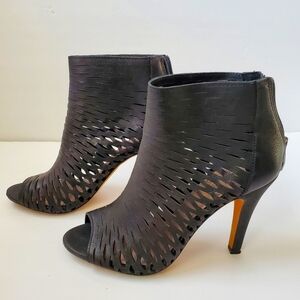 Vince Camuto Booties Black Size 6.5 Cut out design